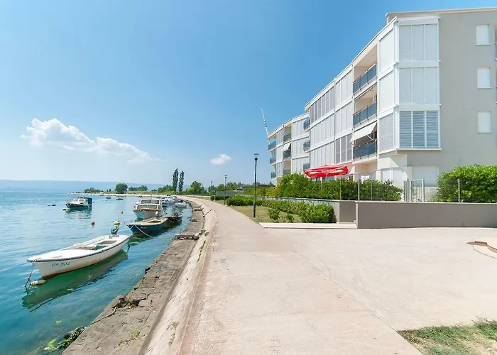 Ap 6+2 In One Of The Most Luxury Building In Omis