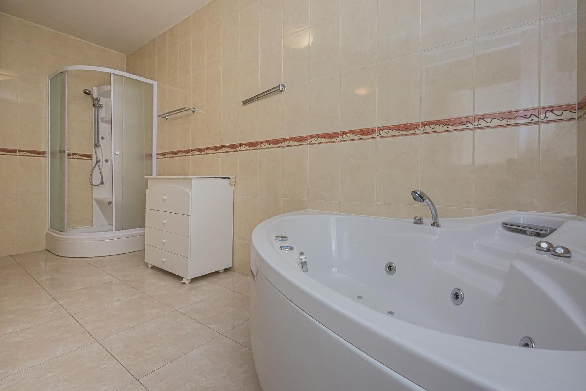 Apartment Ap 6+2 In One Of The Luxury Building In *