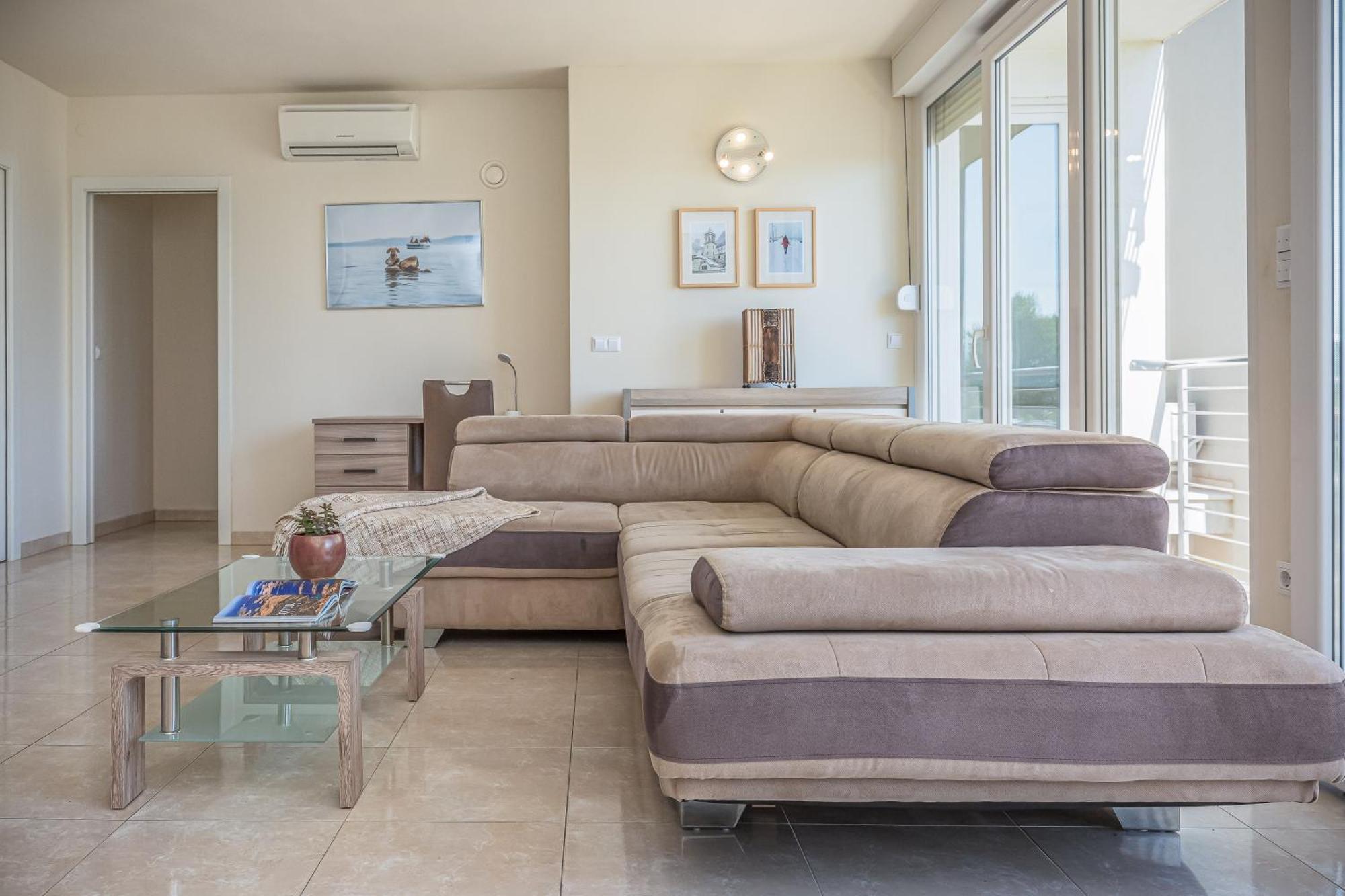 Apartment Ap 6+2 In One Of The Luxury Building In *