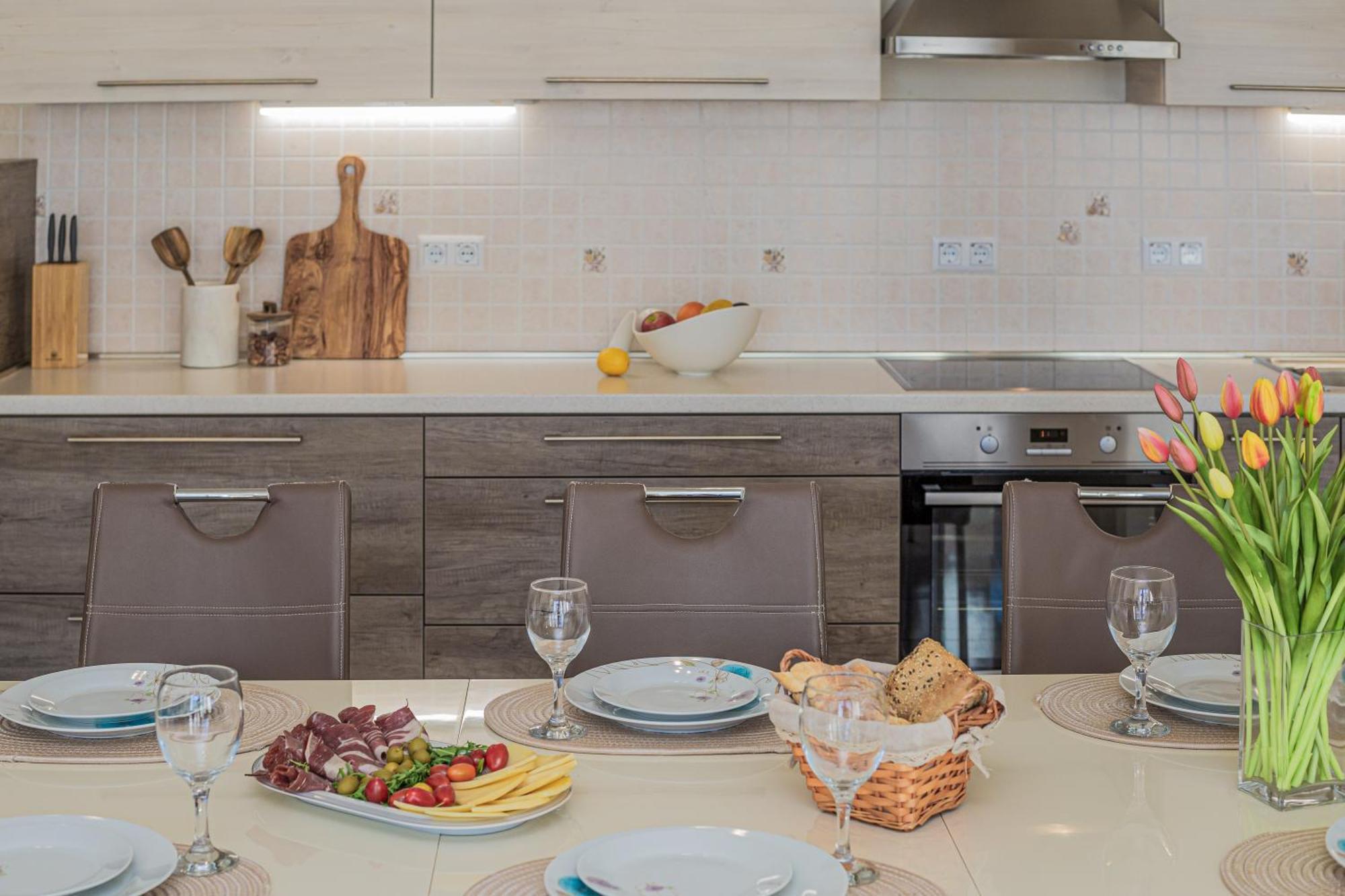 Apartment Ap 6+2 In One Of The Luxury Building In Omis