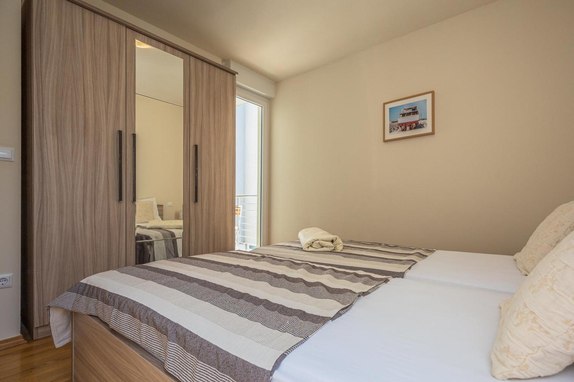 Ap 6+2 In One Of The Luxury Building In Omis