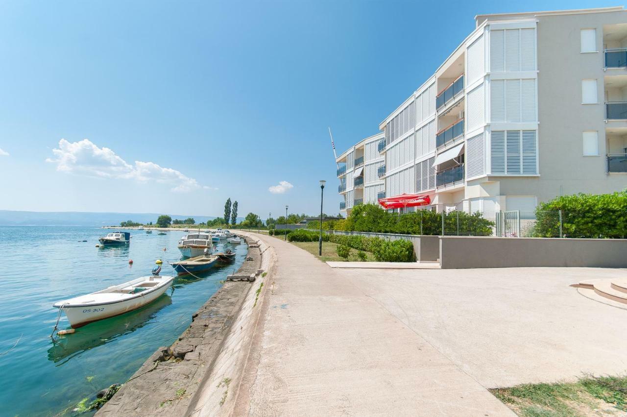 Apartment Ap 6+2 In One Of The Luxury Building In *